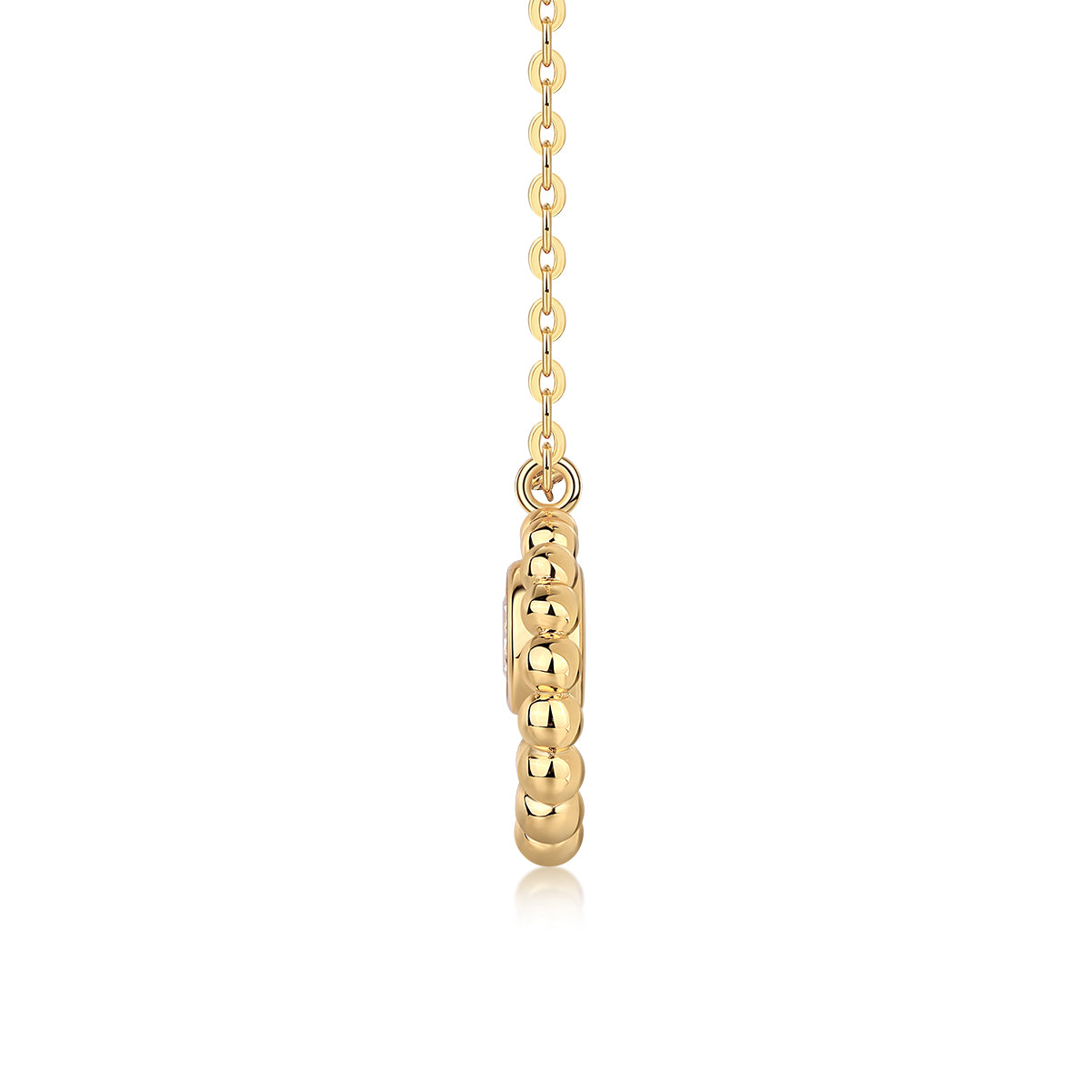 Gold chain of the beaded halo pendant, detail